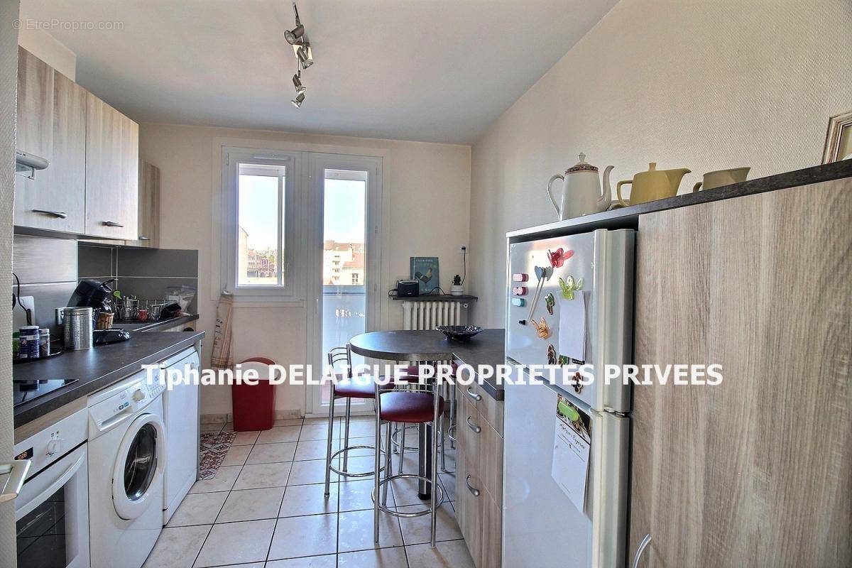 Appartement à SAINT-ETIENNE