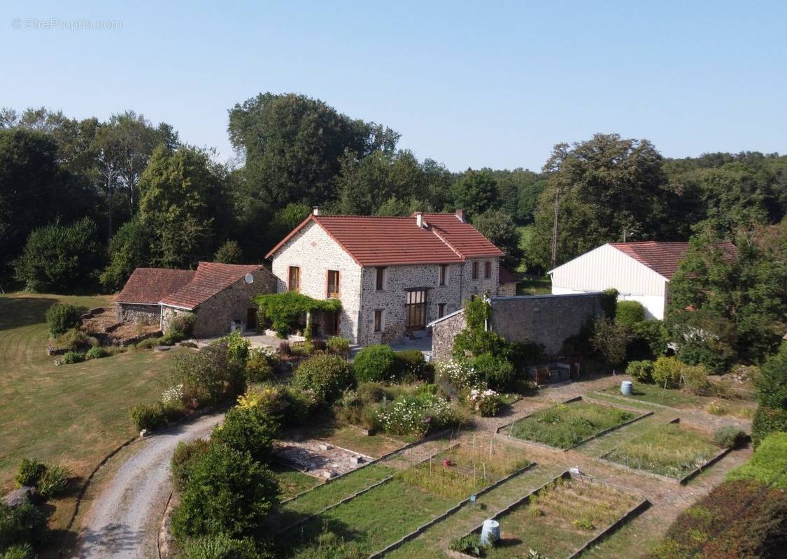 Maison à SAINT-MAURICE-LA-SOUTERRAINE