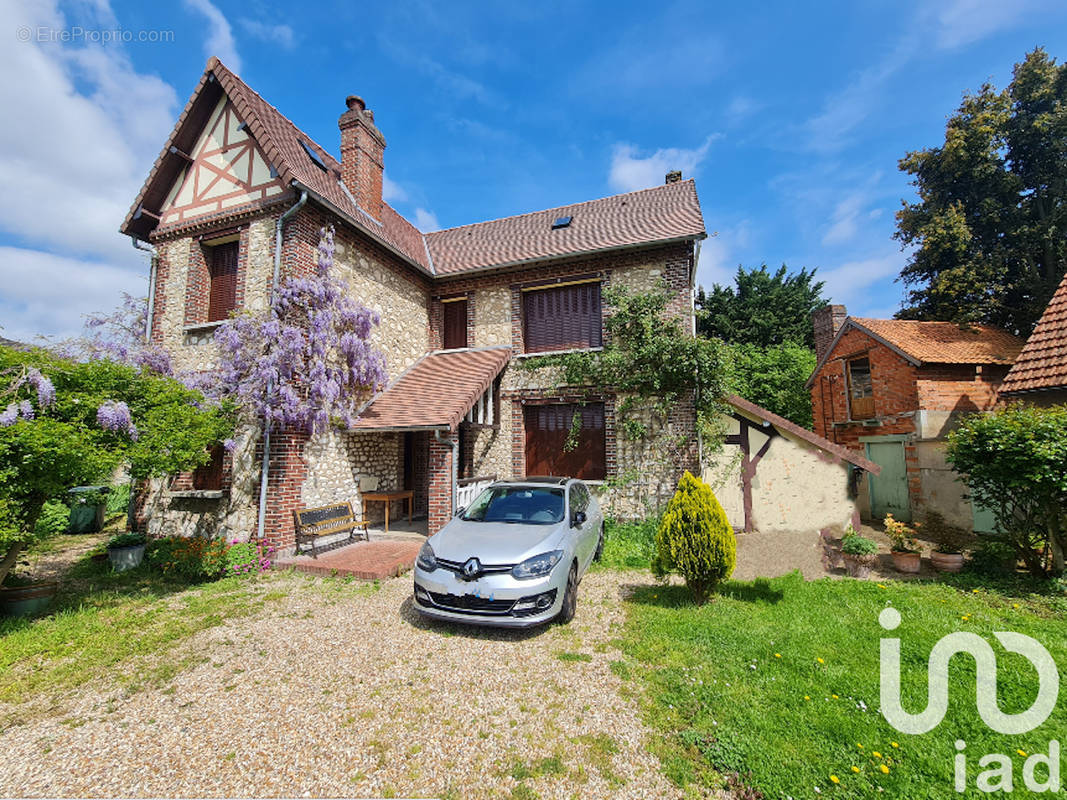 Photo 1 - Maison à LE VAUDREUIL