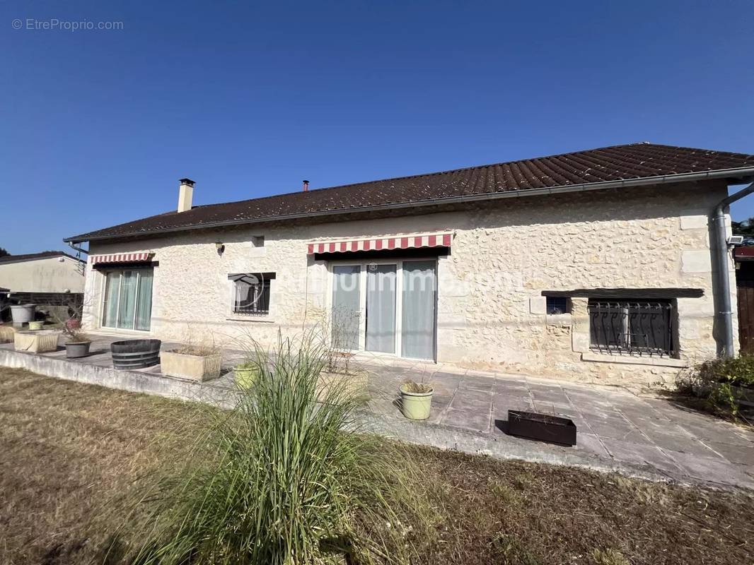 Maison à SAINT-ASTIER