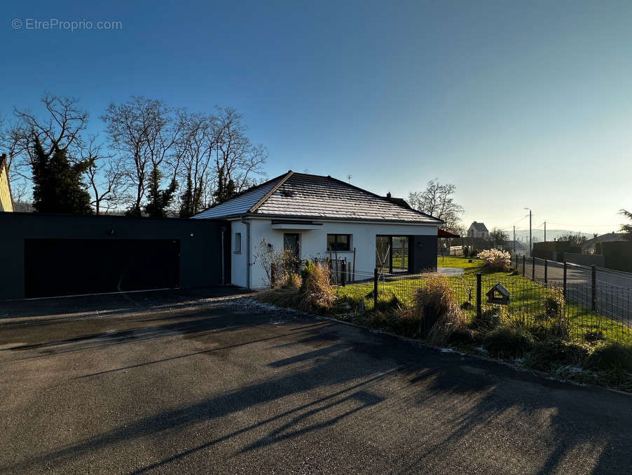 Maison à FROENINGEN