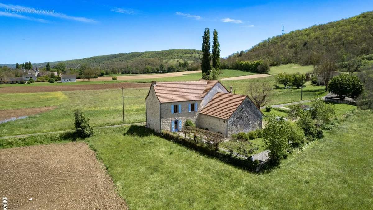 Maison à GOURDON