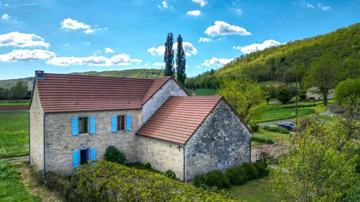 Maison à GOURDON