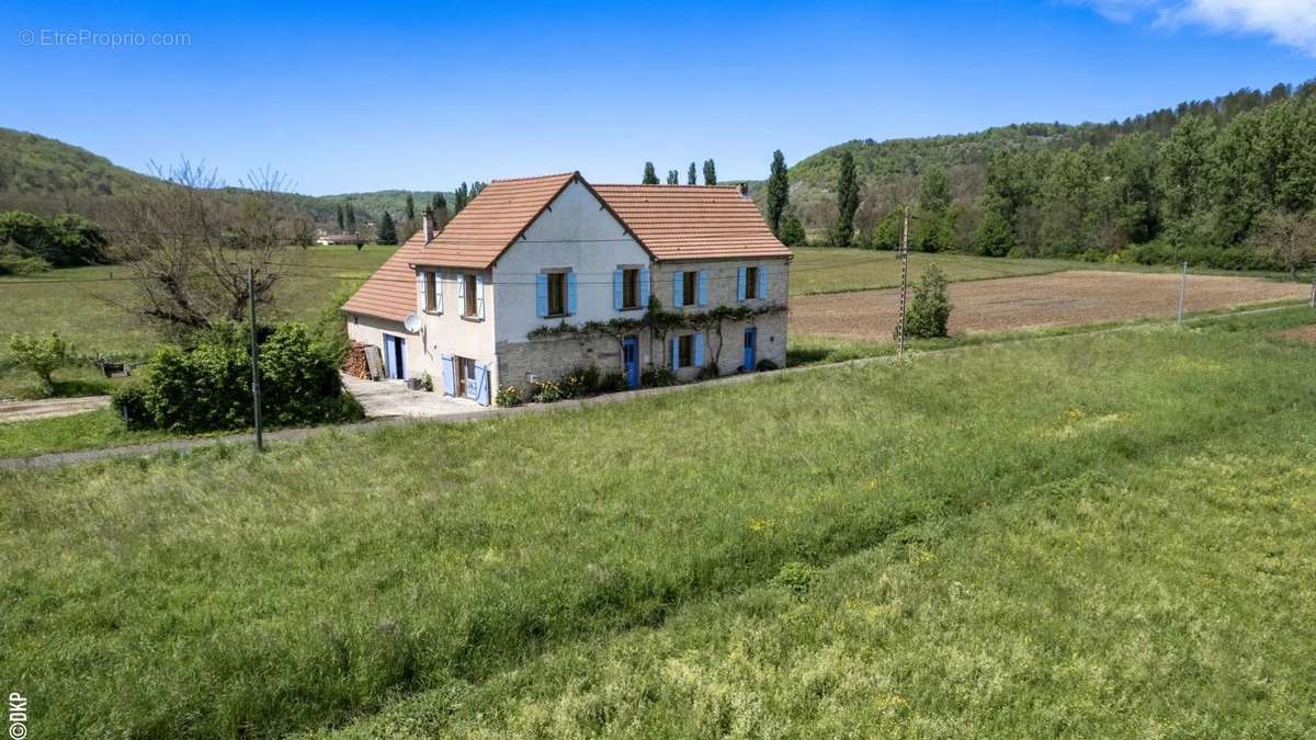 Maison à GOURDON