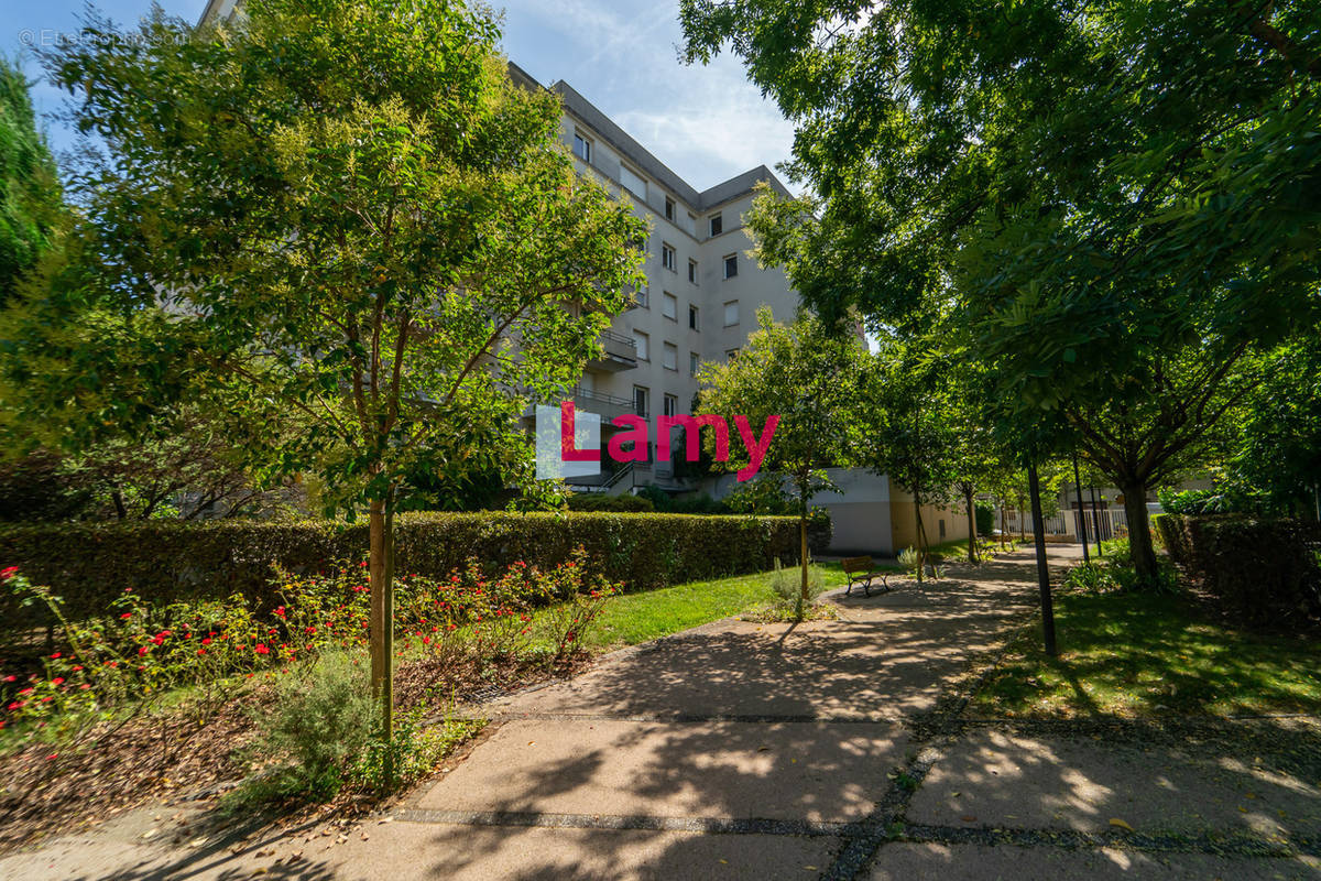 Appartement à IVRY-SUR-SEINE