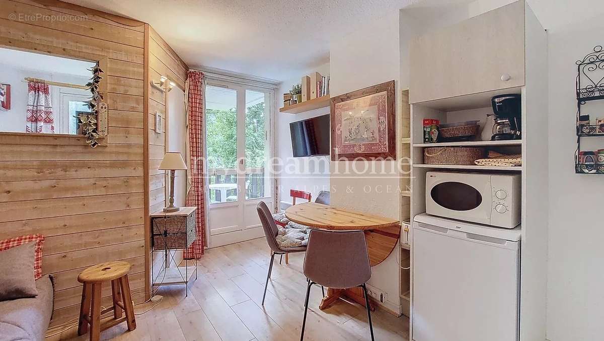 Appartement à NOTRE-DAME-DE-BELLECOMBE