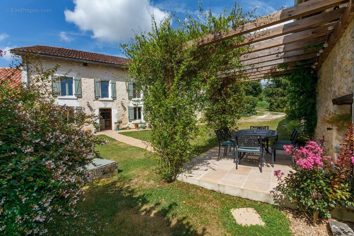 Maison à BRANTOME