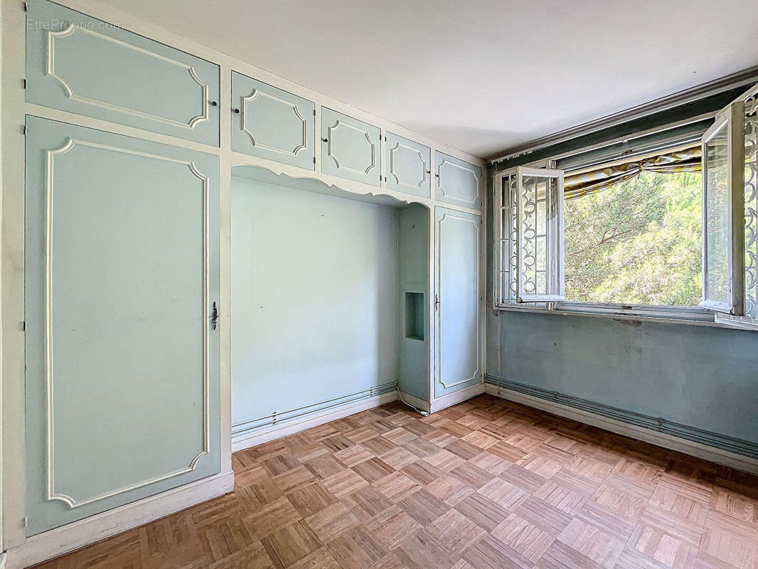 Appartement à SURESNES