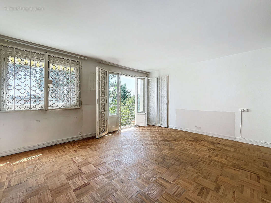 Appartement à SURESNES