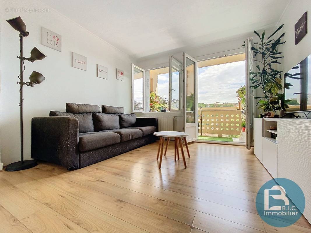 Appartement à LYON-9E