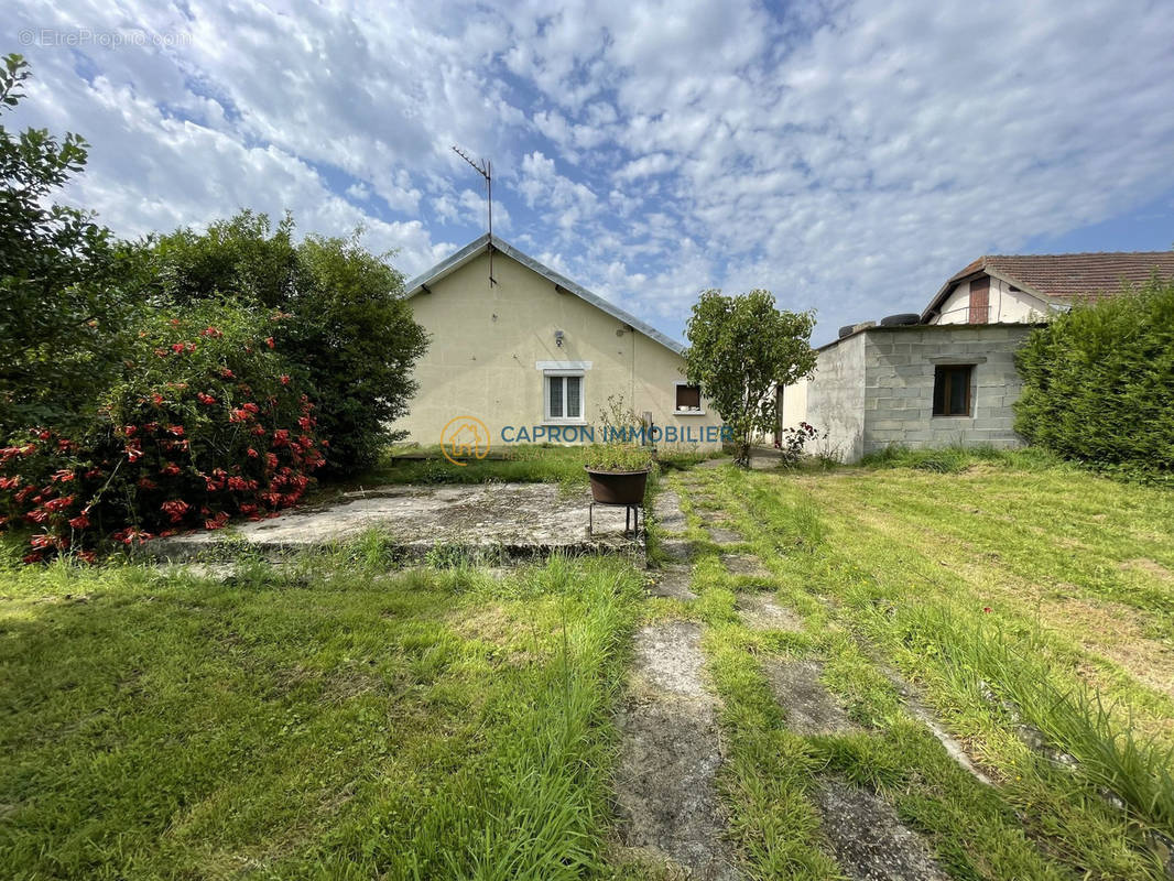 Maison à FERRIERES-EN-BRAY