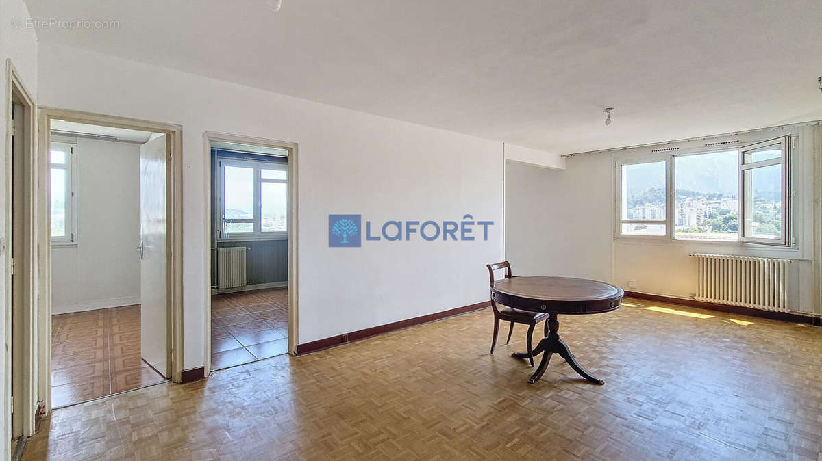 Appartement à MARSEILLE-10E