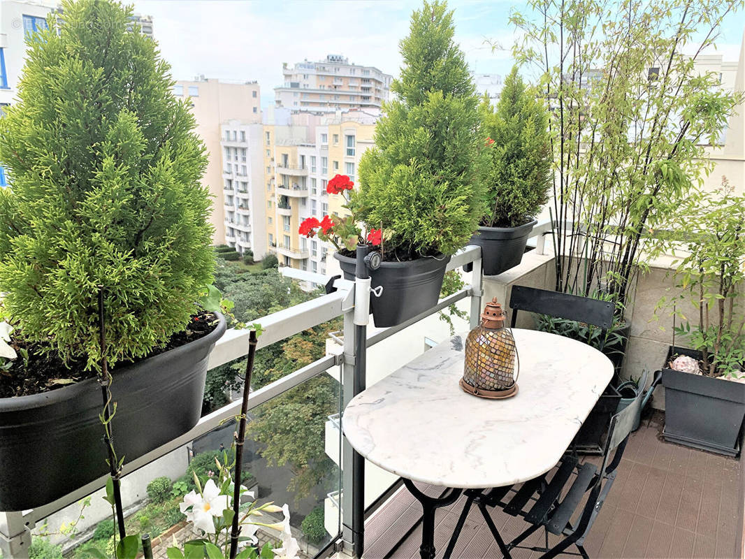 Appartement à COURBEVOIE