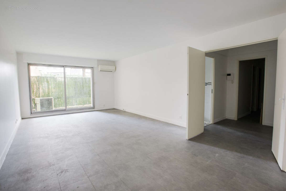 Appartement à PARIS-19E