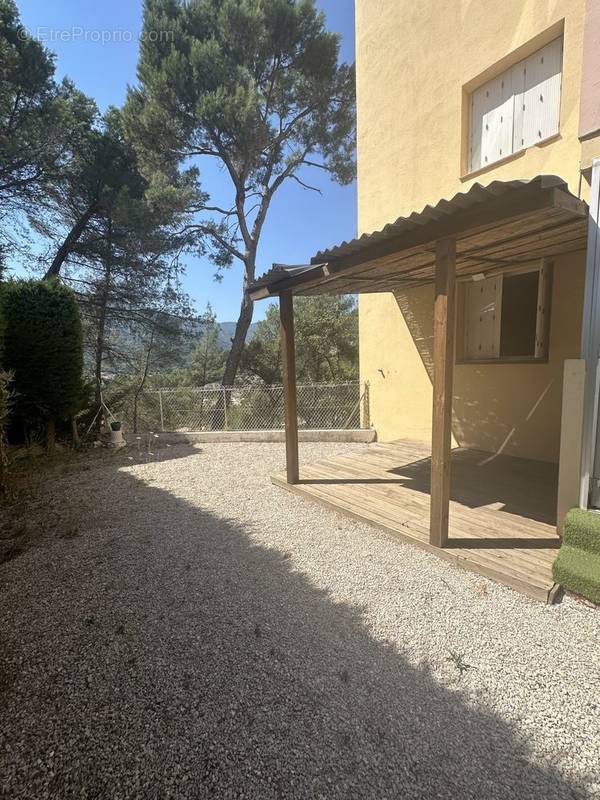 Appartement à CONTES