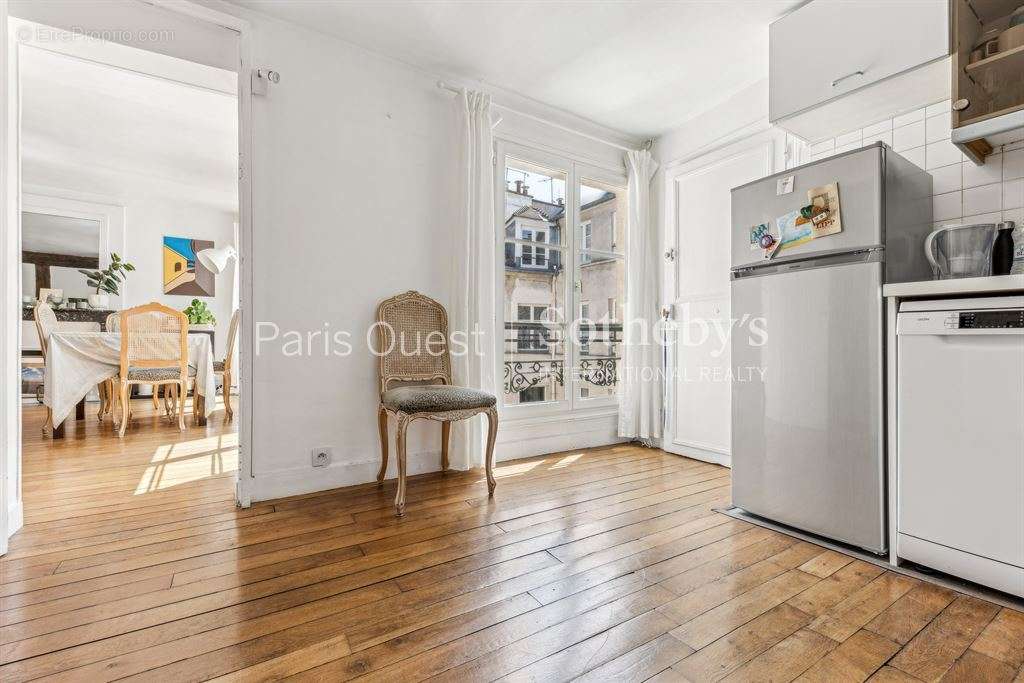 Appartement à PARIS-7E