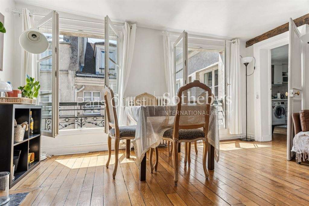 Appartement à PARIS-7E