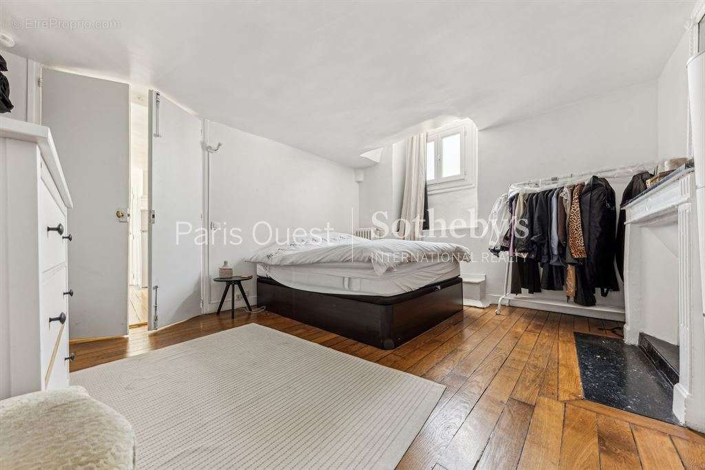 Appartement à PARIS-7E