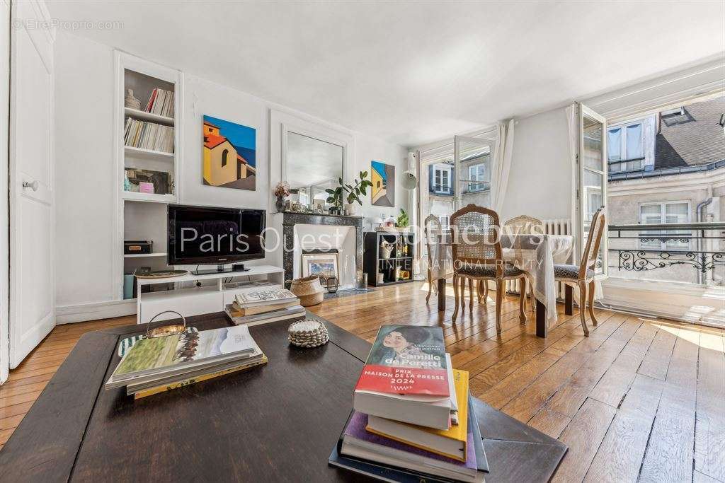 Appartement à PARIS-7E