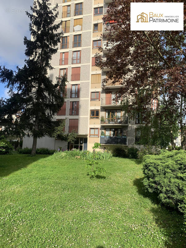 Appartement à FONTENAY-SOUS-BOIS