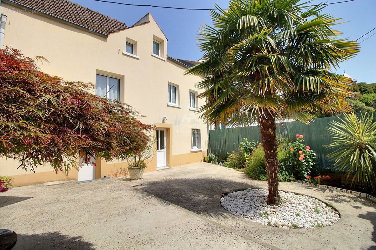 Maison à TRIEL-SUR-SEINE