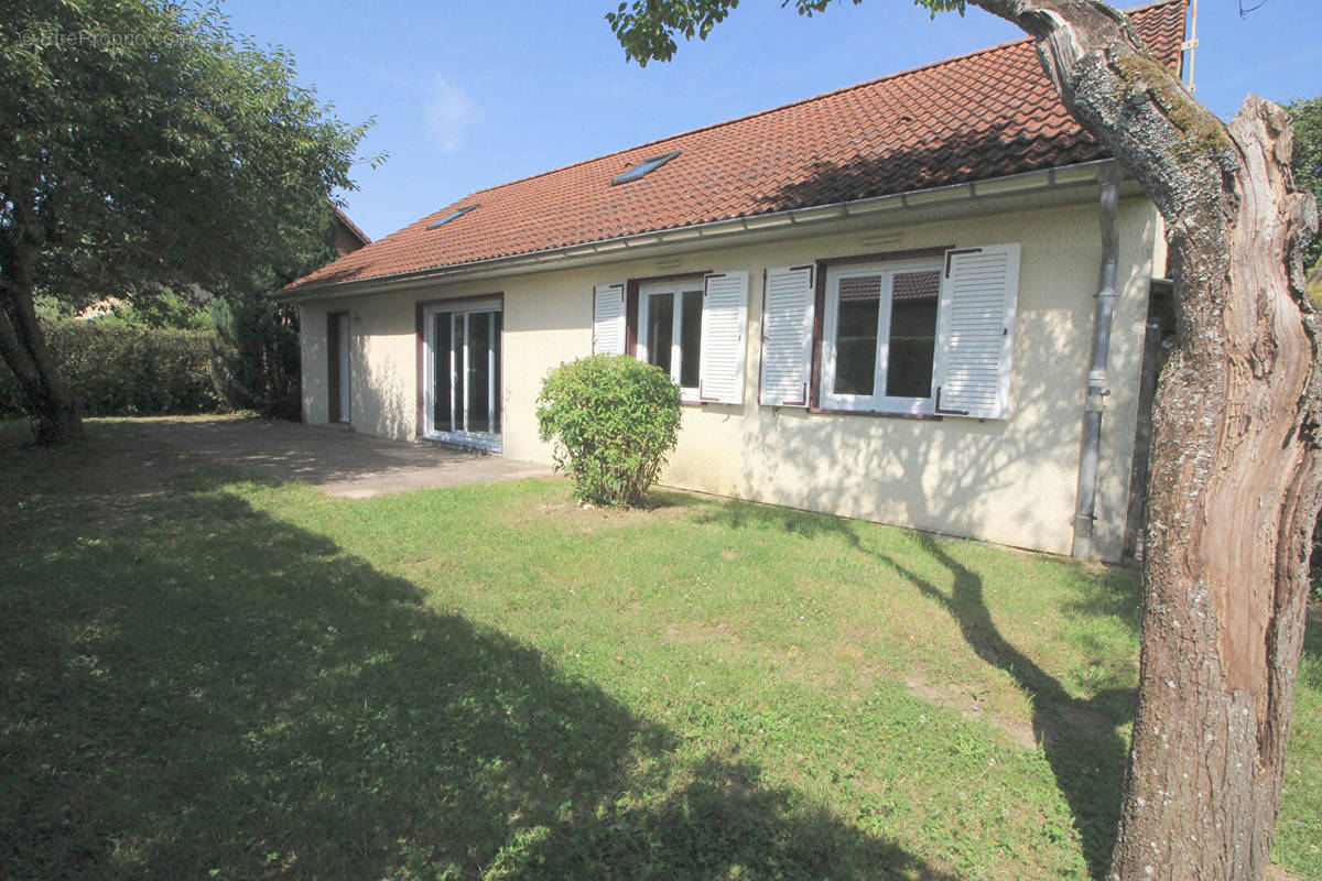 Maison à PONT-DE-ROIDE