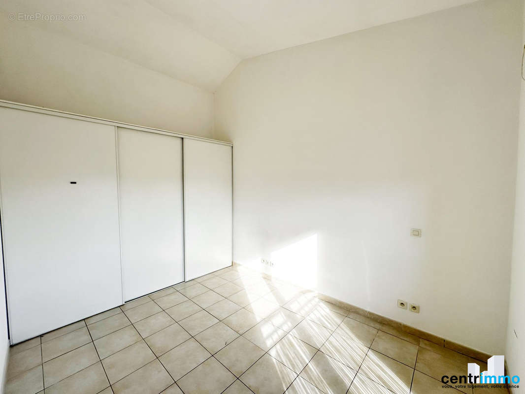 Montpellier Nord Ouest vente appartement F2 duplex Centrimmo chambre - Appartement à MONTPELLIER