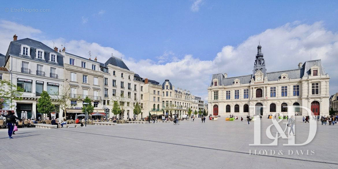 Place d&#039;Armes  - Appartement à POITIERS