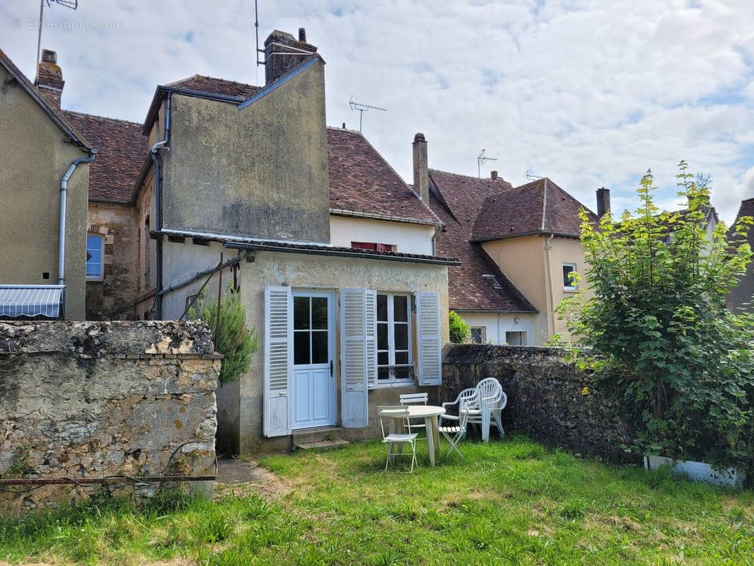 Maison à LONGNY-AU-PERCHE