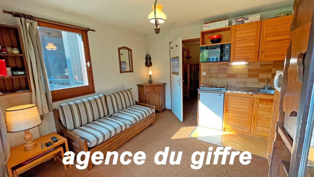 Appartement à MORILLON