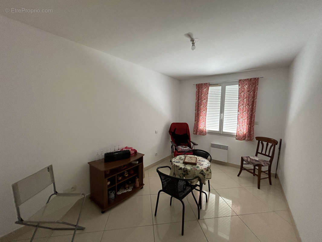 Appartement à LEZIGNAN-CORBIERES