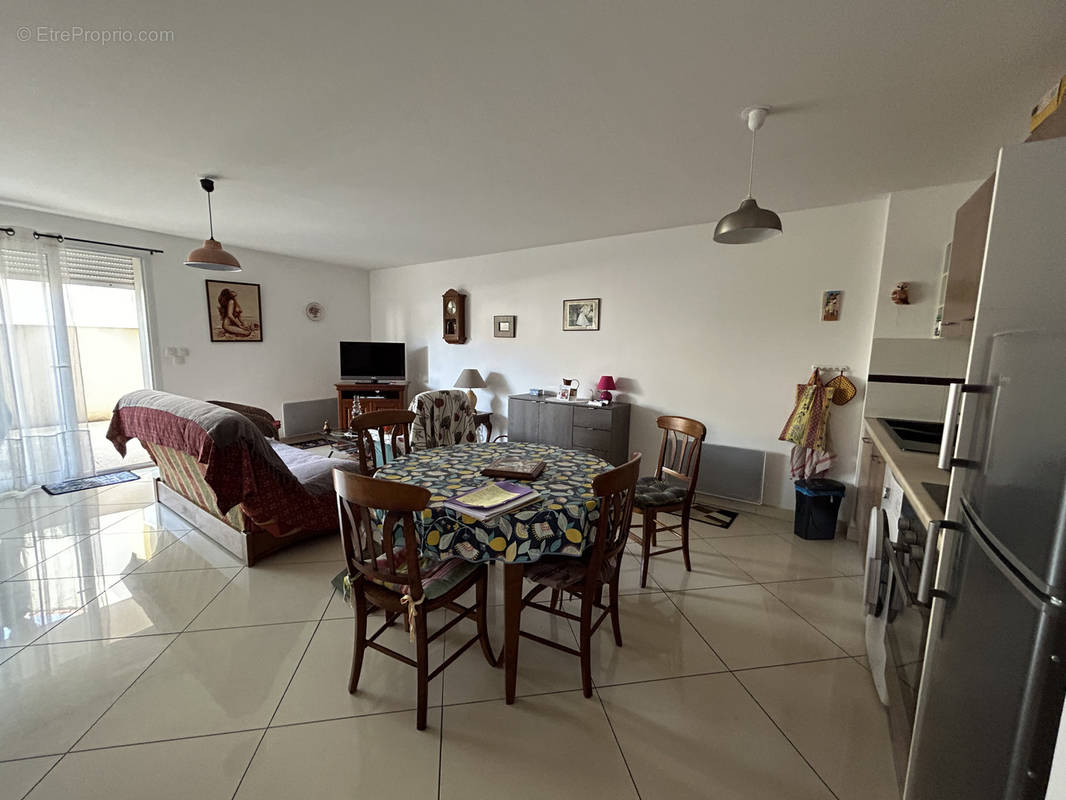 Appartement à LEZIGNAN-CORBIERES