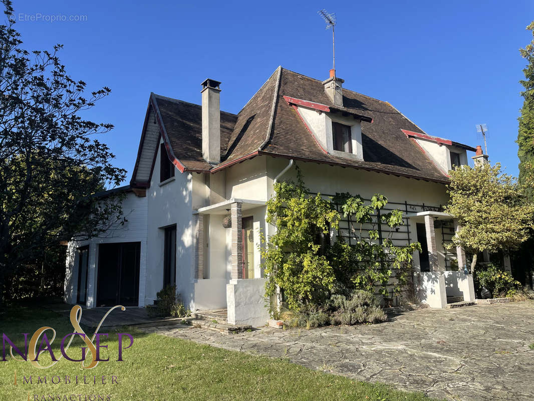 Maison à BELLERIVE-SUR-ALLIER