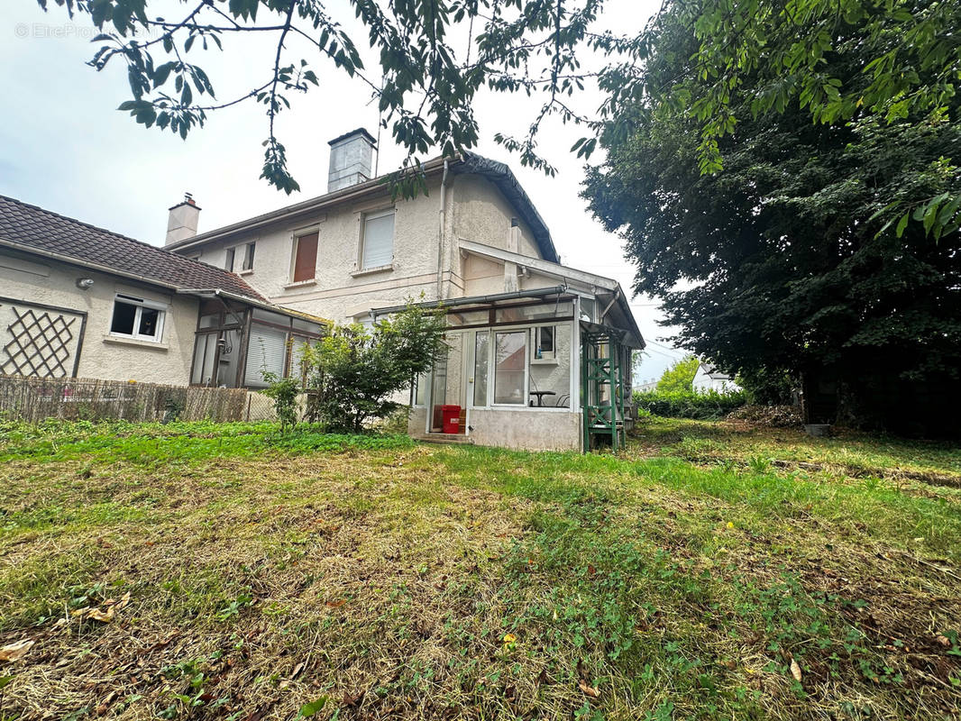 Maison à GRAND-CHARMONT