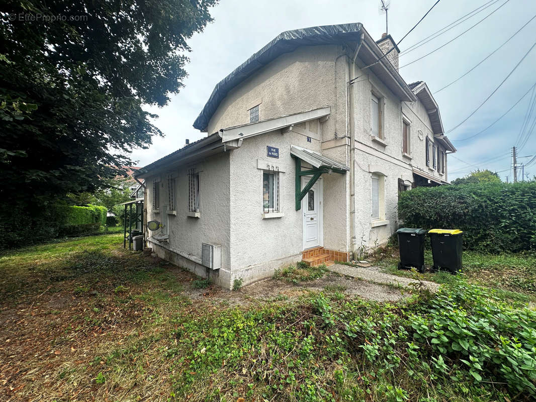 Maison à GRAND-CHARMONT