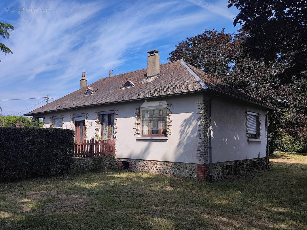 Maison à BEAUMONT-LE-ROGER