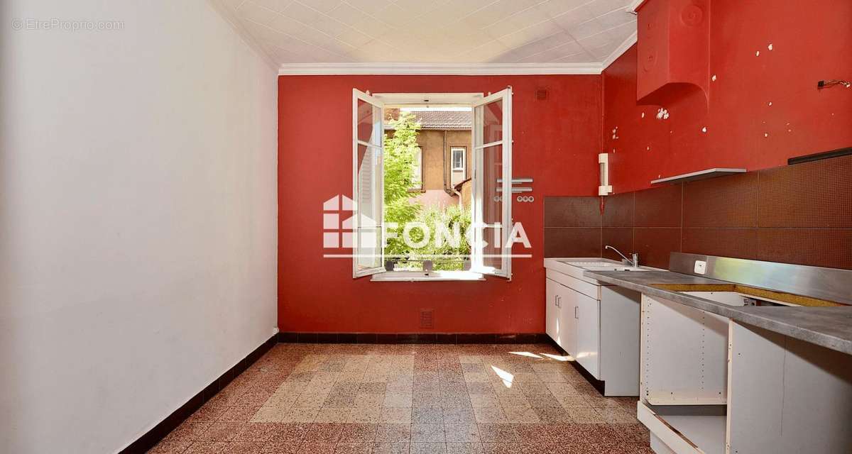 Appartement à LYON-8E