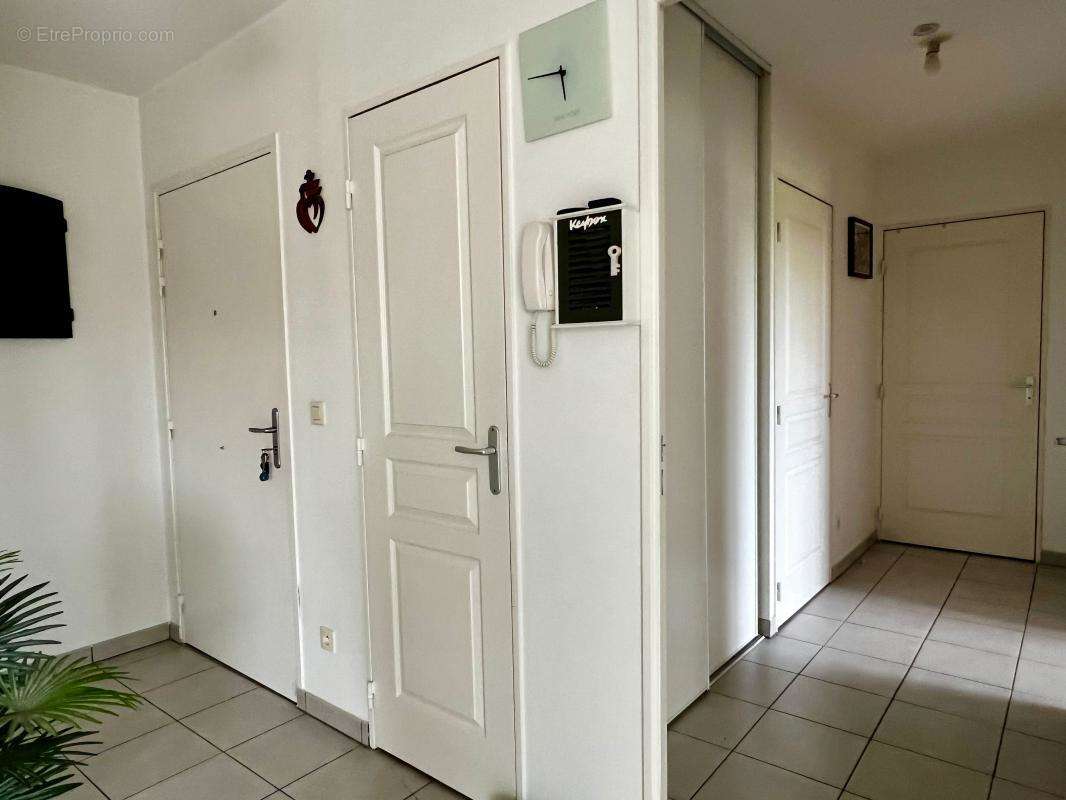 Appartement à CRAPONNE