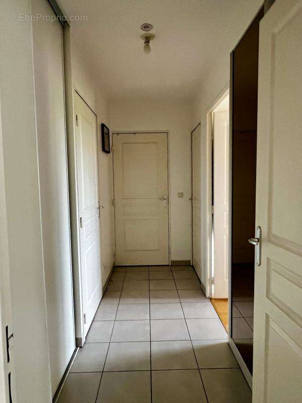 Appartement à CRAPONNE