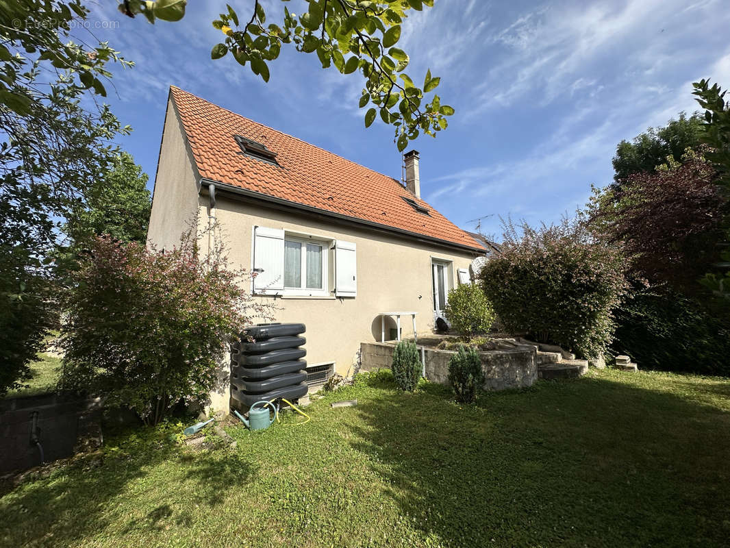 Maison à DAMMARIE-LES-LYS