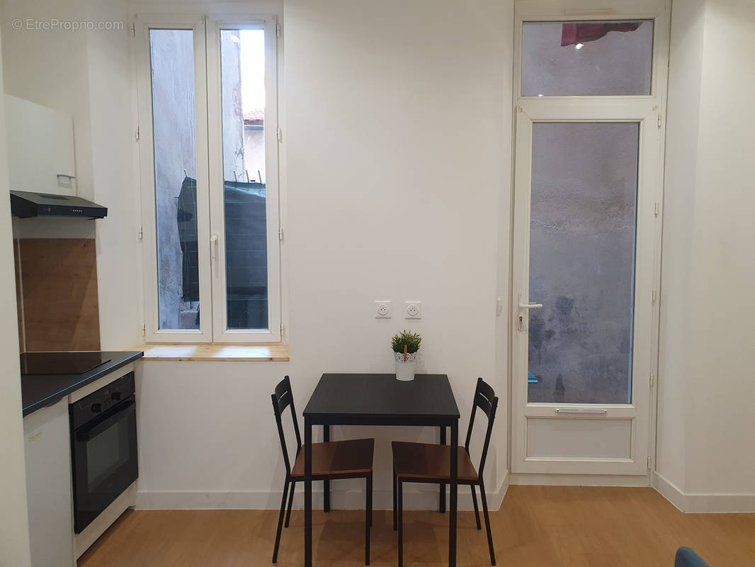 Appartement à MARSEILLE-3E