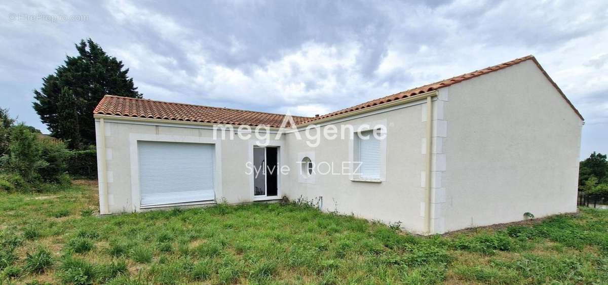 Maison à SAINT-CYR-EN-TALMONDAIS