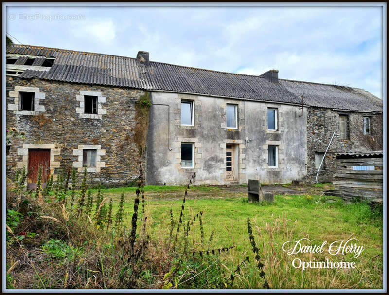 Maison à LAMPAUL-GUIMILIAU