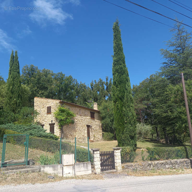 Maison à GREOUX-LES-BAINS