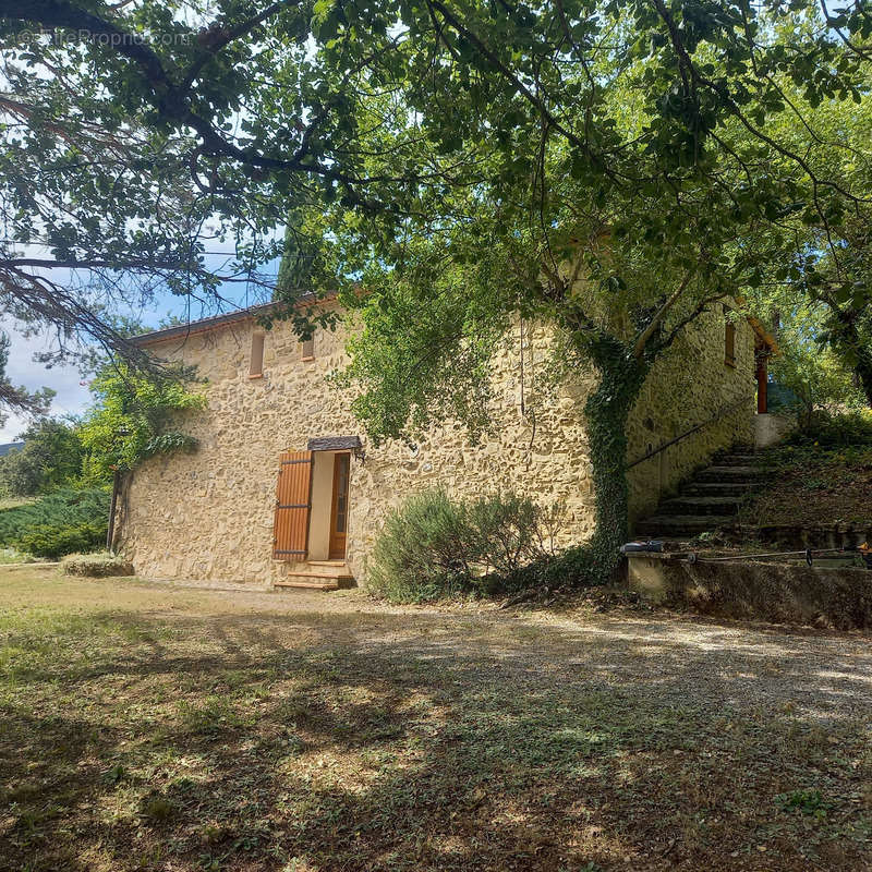 Maison à GREOUX-LES-BAINS