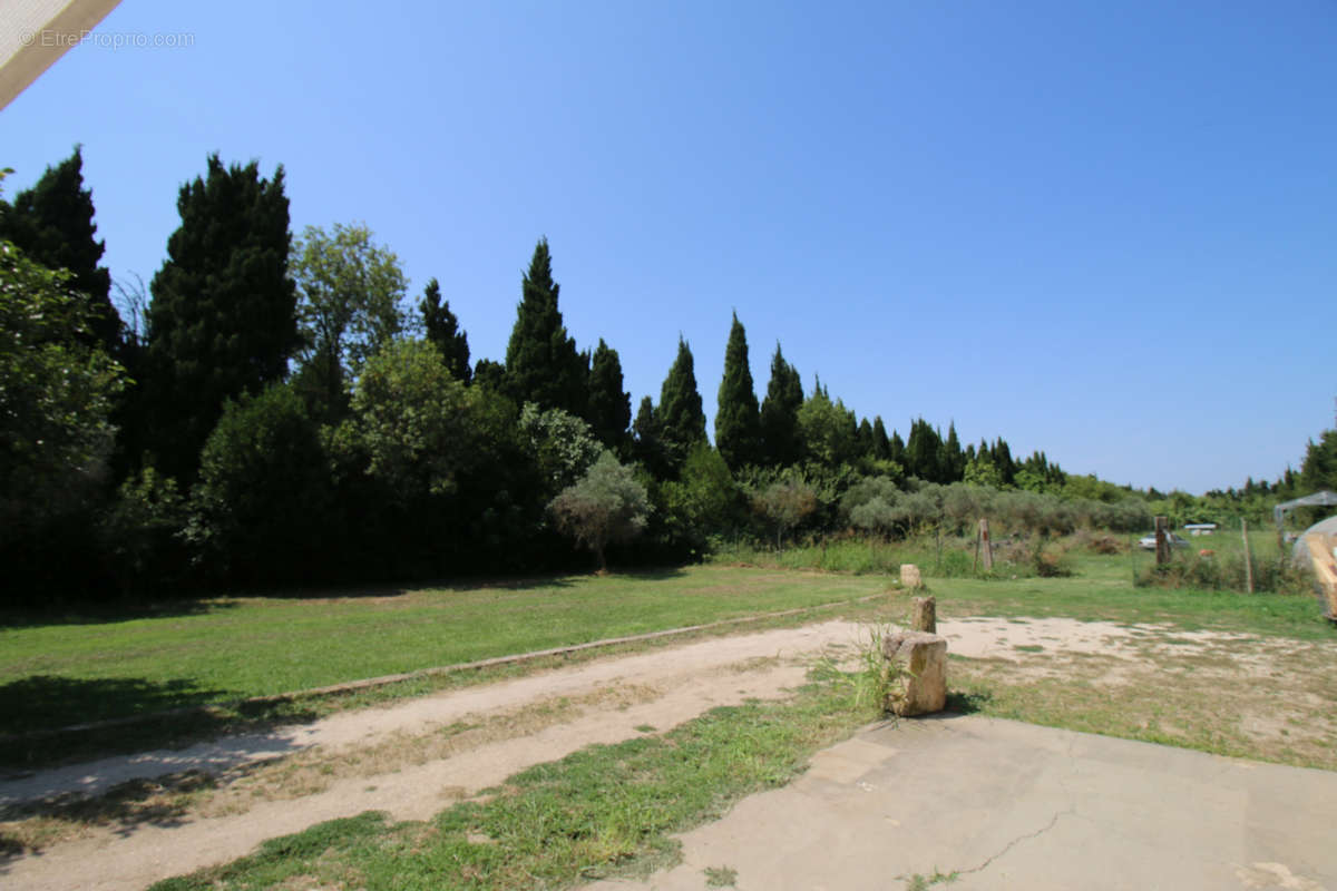 Maison à FONTVIEILLE