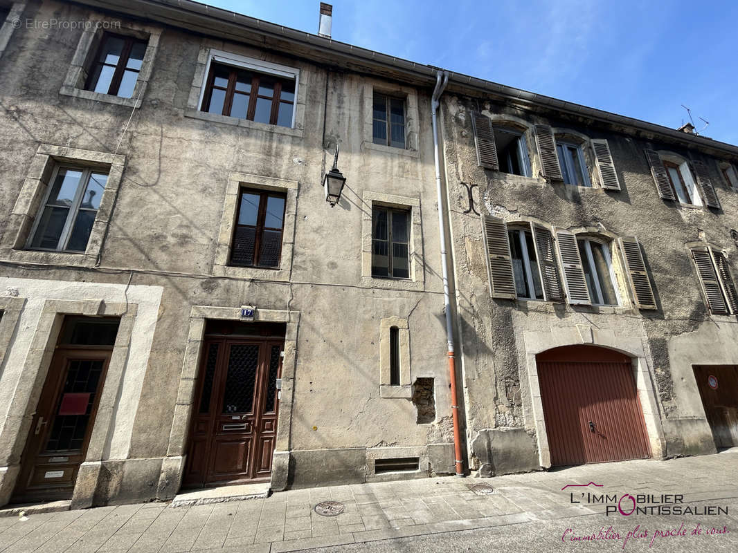 Appartement à PONTARLIER