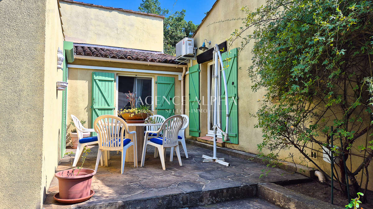 Maison à LA GARDE-FREINET