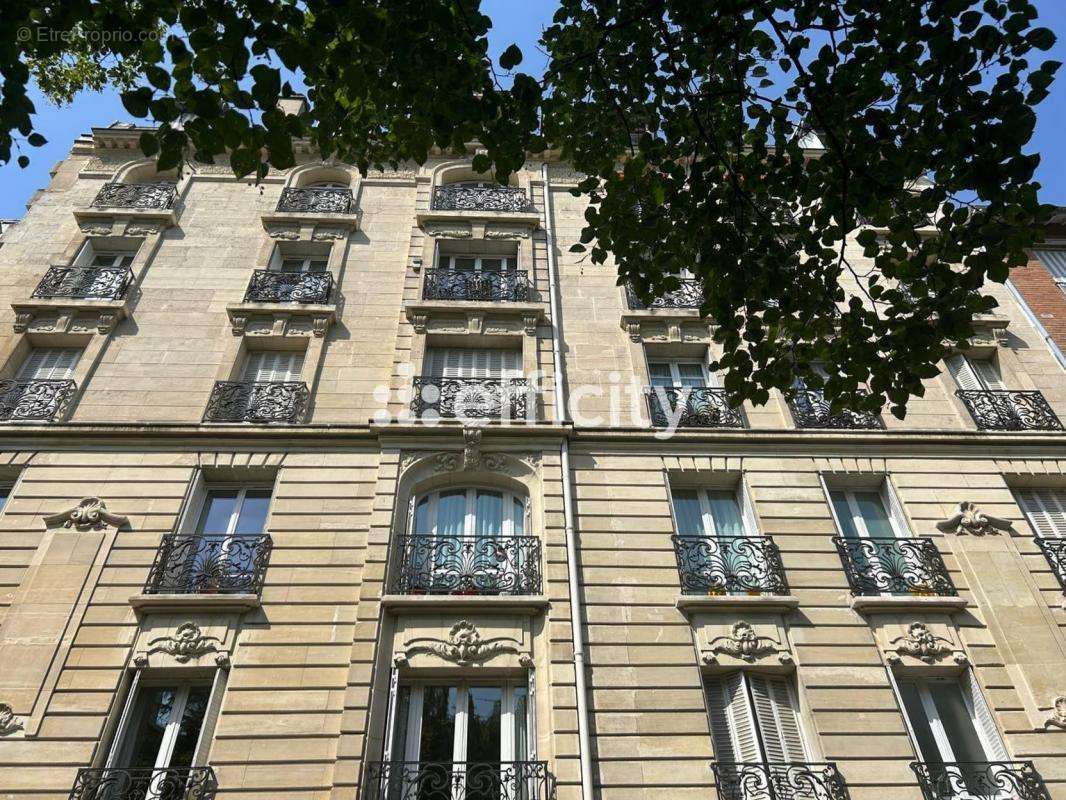 Appartement à PARIS-12E