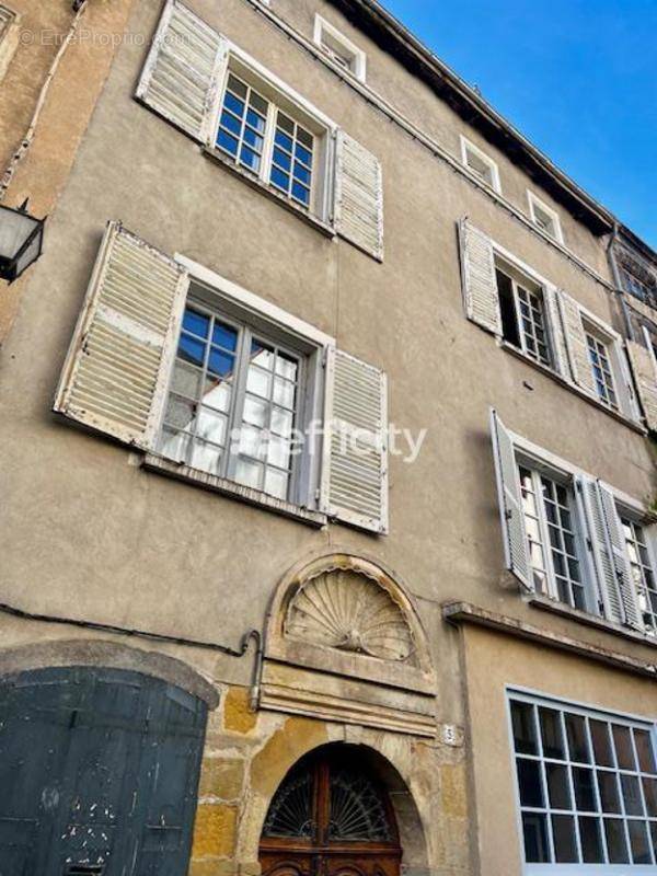 Appartement à THIERS